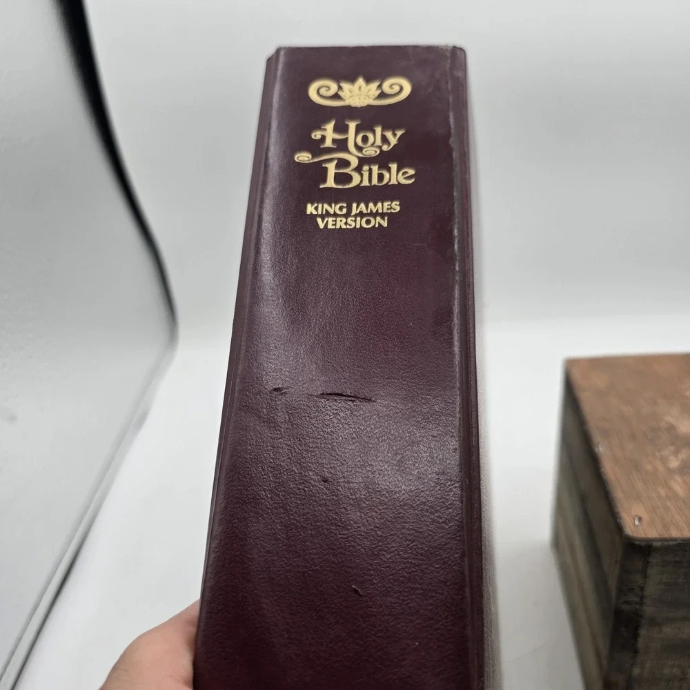 Holy Bible Giant‎ Print KJV Red Letter Edition Concordance Allan Publishers 1975